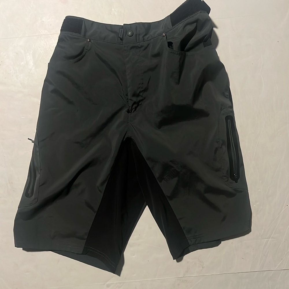 Zoic 4 pocket Velcro adjustable waist Mountain Bike Shorts